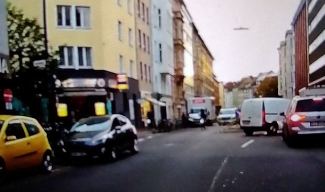 Köln'de 3 hastane, ikinci dünya savaşı bombasının bulunmasının ardından boşaltıldı