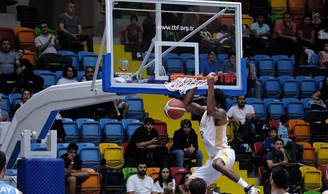 Konya Büyükşehir Belediyespor Basketbol Takımı, Trabzonspor’u mağlup etti
