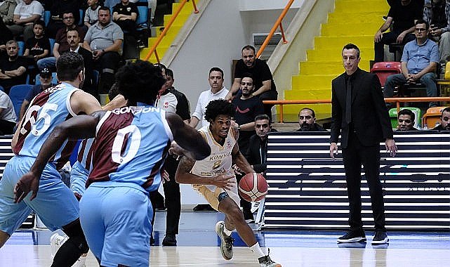 Konya Büyükşehir Belediyespor'un Zirve Yürüyüşü Sürüyor