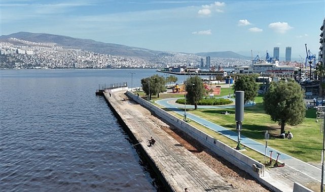 Kordon’da deniz taşkınlarını önlemek için çalışmalar sürüyor