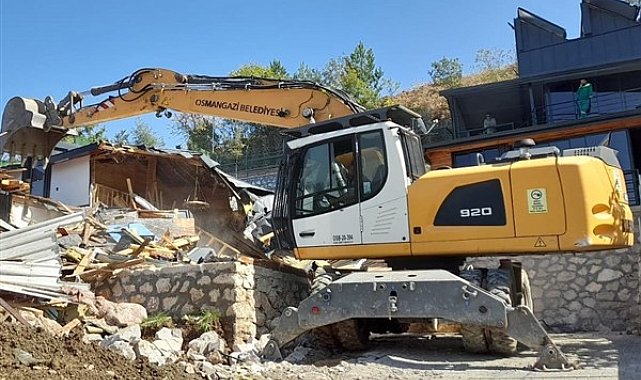 Osmangazi Gökçeören Mahallesi’nde imara aykırı bir villa yıkıldı
