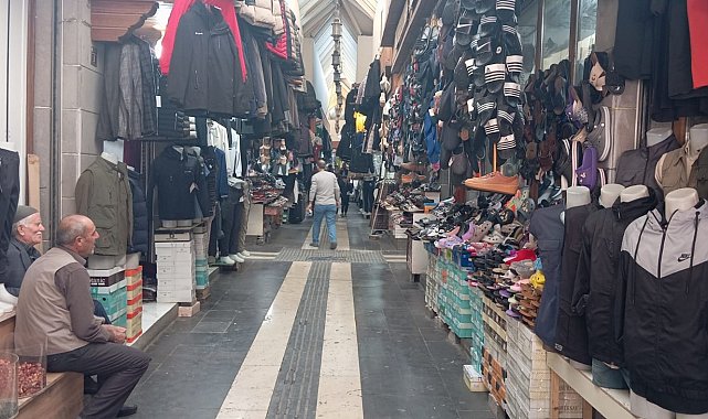 Pasaj esnafı Berxan: Veresiye defteri geleneği sayesinde satışlarımız duraksamıyor