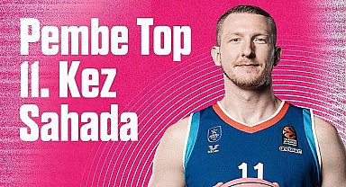 Pembe Top 11. Kez Sahada