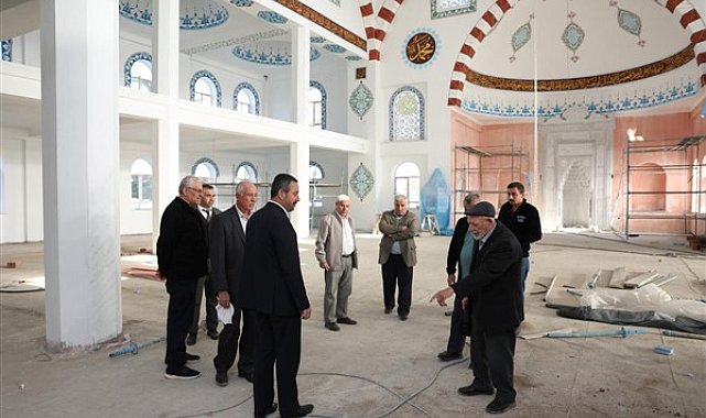 Sandıklı Belediye Başkanı Öztaş, Merkez Cami inşaatını ziyaret etti