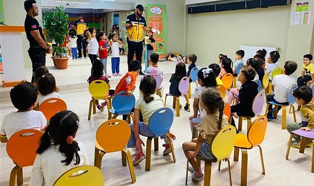 Şanlıurfa'da öğrencilere 112 acil sağlık hizmetleri ve ambulans tanıtımı yapıldı