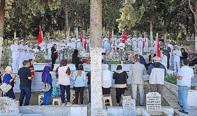 Şehit Deniz Akdeniz Gölcük'te Kabri Başında Dualarla Anıldı