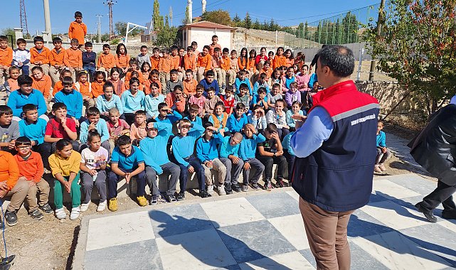 Tarım ve Orman İl Müdürü Parlak, Dünya Gıda Günü kapsamında çocuklarla buluştu