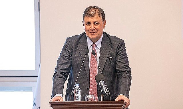 Tugay: İnciraltı'nın kamusal kullanım hakkını ve bölgenin niteliğini koruyarak ortak akılla planlayalım
