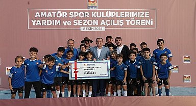 Zeytinburnu'ndaki Amatör Futbol Kulüplerine Nakit Desteği Devam Ediyor