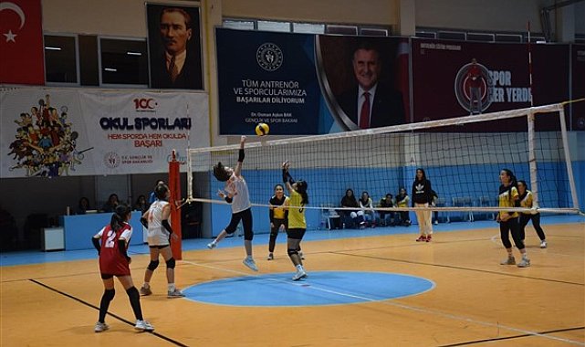 Afyonkarahisar'da Okul Sporları Müsabakaları başladı
