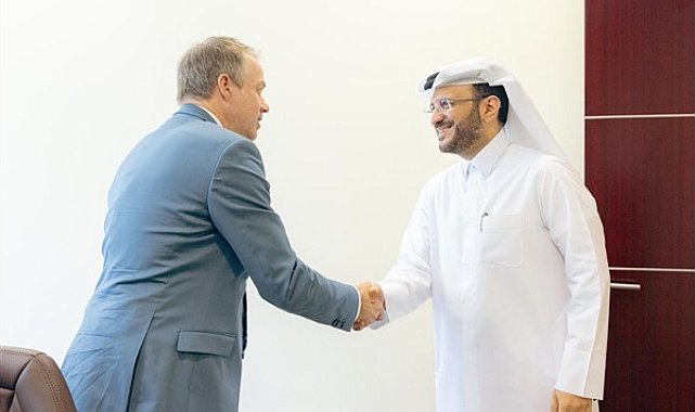 Al Ansari, Küresel İşler Kanada Orta Doğu Bürosu Genel Müdürü Larose ile görüştü