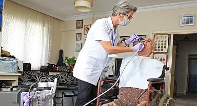 Antalya Büyükşehir Belediyesi'nden evde diş sağlığı hizmeti