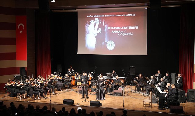Atatürk’ün sevdiği şarkılarla anma gecesi düzenlendi