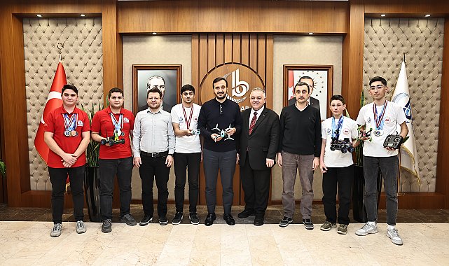 Bağcılarlı öğrencilerden MEB Robot Yarışması’nda büyük başarı