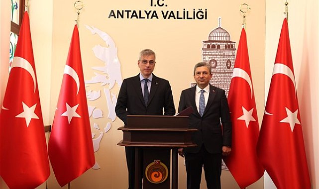 Bakan Memişoğlu: Aile hekimlerimize güveniyor ve sağlığımızın teminatı olarak görüyoruz