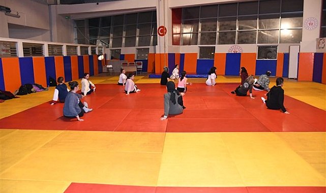 Balıkesir’de kadınlar judo eğitimlerine başladı
