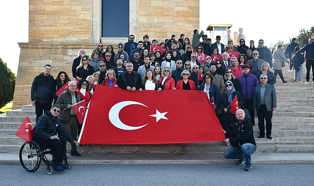 Balıkesir Kent Konseyi ve Gençlik Meclisi üyeleri Anıtkabir'de