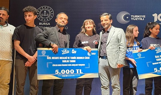 BARLAS İHA Takımı, Bursa Teknoloji Kulüpleri Tanıtım Programı’nda ödüllendirildi