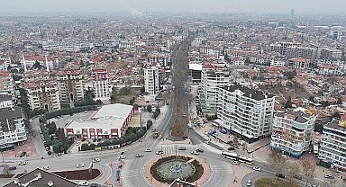 Başkan Altay: “Ahmet Özcan Caddesi'nde 2,6 KM'lik Sıcak Asfalt Çalışmasını Tamamladık