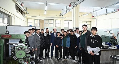 Başkan Altay, Selçuklu Mesleki ve Teknik Anadolu Lisesi Öğrencileriyle Buluştu