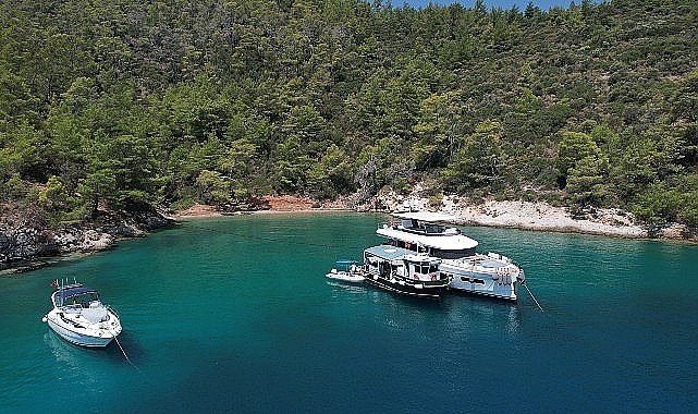 Başkan Aras “Masmavi Denizlerimizin Temiz Kalması İçin Çalışıyoruz