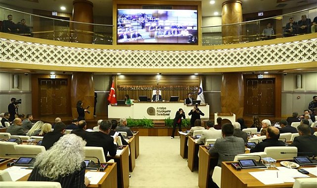 Başkan Böcek: 19 ilçemize hizmet etmeye devam edeceğiz