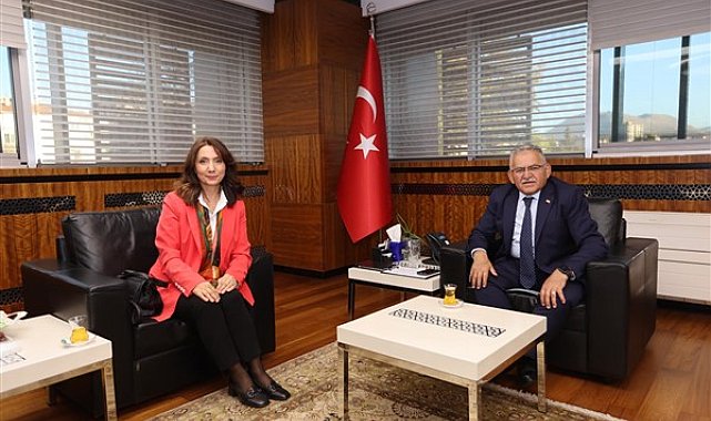 Başkan Büyükkılıç, Aile ve Sosyal Hizmetler Kayseri İl Müdürü Çıngır'ı ağırladı