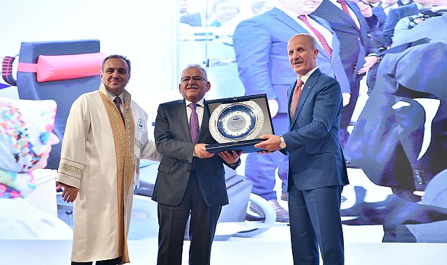 Başkan Büyükkılıç, Erciyes Üniversitesi 2024-2025 Akademik Yılı Açılış Töreni’ne katıldı