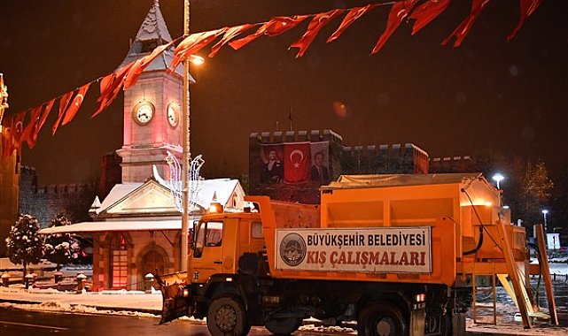 Başkan Büyükkılıç: Gece gündüz demeden sahadayız
