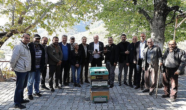 Başkan Ertaş, Dereli Mahallesi'nde Arıcılarla Buluştu