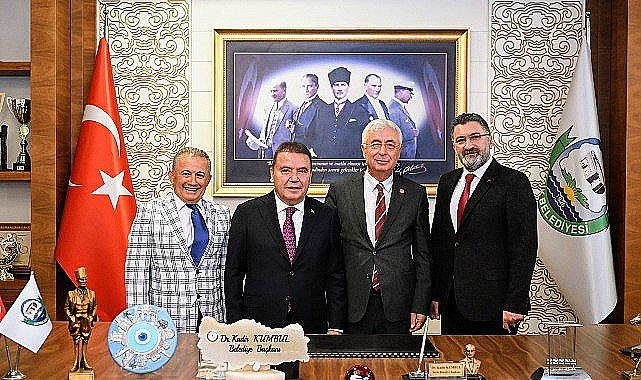 Başkan Muhittin Böcek Serik'te