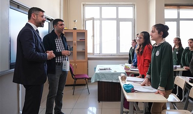 Başkan Tanğlay’dan Şehit Mahir Ayabak Ortaokulu'na ziyaret