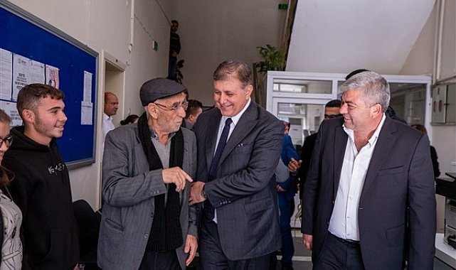 Başkan Tugay: Çiftçilerimiz yeniliklerden haberdar olmalı