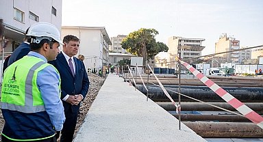 Başkan Tugay'dan Eşrefpaşa Hastanesi incelemesi