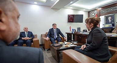 Başkan Tugay'dan İYİ Parti'ye ziyaret “Dayanışma içinde olalım