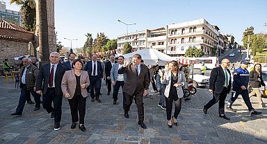 Başkan Tugay'dan Selçuk turu “Efes Selçuk tarihine geçecek en güzel dönemlerden biri olacak