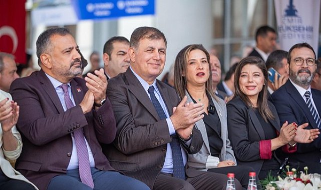 Başkan Tugay: İzmir büyüktür kimse diz çöktüremez
