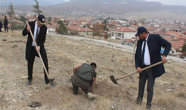 Bayat'ta ağaç dikme etkinliği yapıldı