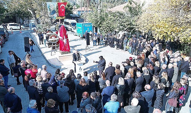 Çamlı'ya Ata'nın Yeni Heykeli Dikildi