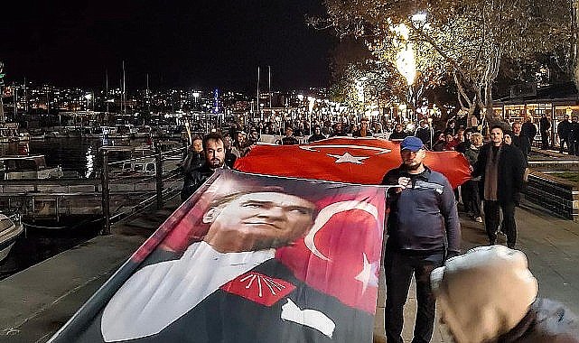 Çanakkale'de Atatürk Sevdalıları, Ata'ya Saygı İçin Yürüdü