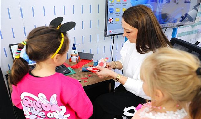 Çocuklar, Bilim Samsun merkezinde vakit geçiriyor