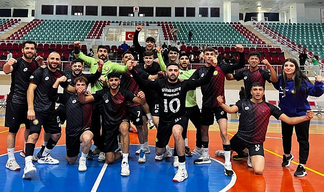 Diyarbakır Büyükşehir Belediyespor, hentbol, voleybol ve futbolda başarılarını sürdürüyor