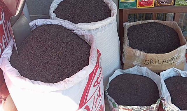 Diyarbakır'da aromalı çaylar vatandaşların beğenisine sunuluyor