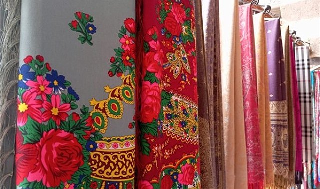 Diyarbakır'da el dokuması şallar ilgi görüyor