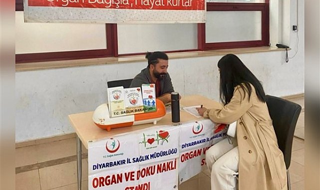 Diyarbakır Gazi Yaşargil Eğitim ve Araştırma Hastanesi'nde organ bağışı için stant açıldı