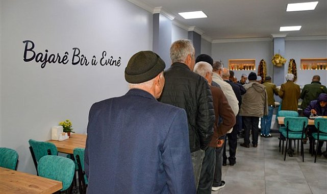 Diyarbakırlı vatandaşlardan Halk Lokantası’na ilgi