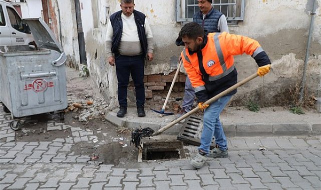 Edremit Belediyesi beklenen yağışlara karşı önlem almaya başladı