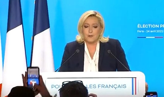 Fransa'da savcı Le Pen için hapis ve seçim yasağı isteniyor