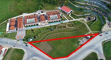 Gölcük Belediyesi'nden Yazlık'ta otel yapımı şartıyla yer satışı.