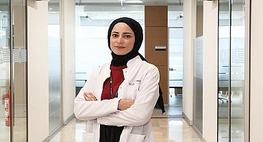 Güzel bir gülüş için diş pırlantasına ihtiyaç yok… Diş pırlantası kullananlar fırçalamayı ihmal etmemeli!